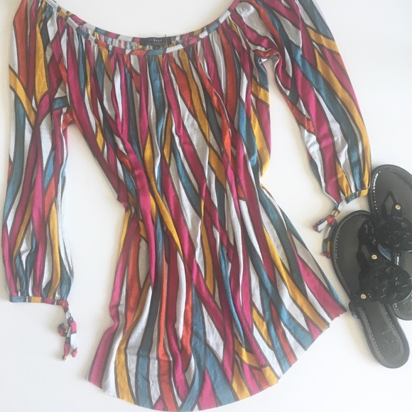 T-Bags Tops - 🌻🆕 tbags los angeles ✦ Off Shoulder Print Top ✦